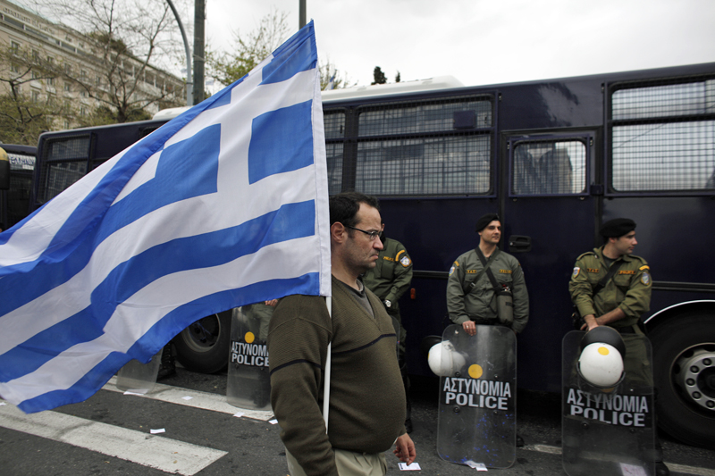 Police: Bomb Explodes Near Acropolis In Central Athens - TPM – Talking ...