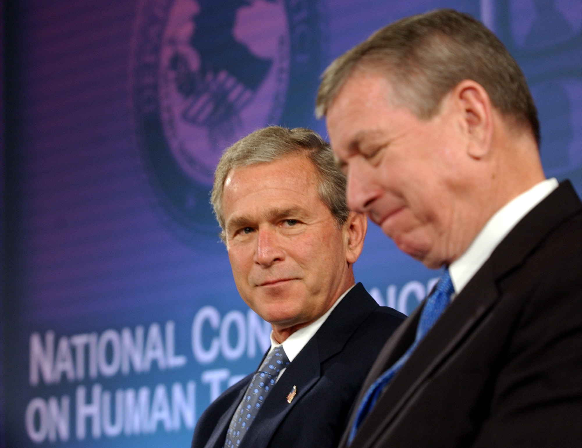 memos-detail-bush-administration-s-justification-for-warrantless