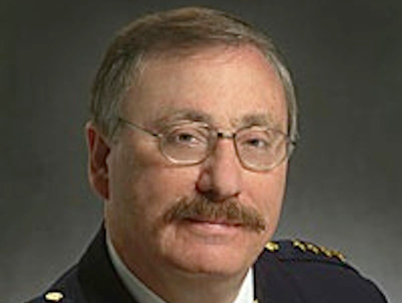 Pro Cop Message READ: Police Chief Tells Pro-Cop Critic To Respect Protesters In ...