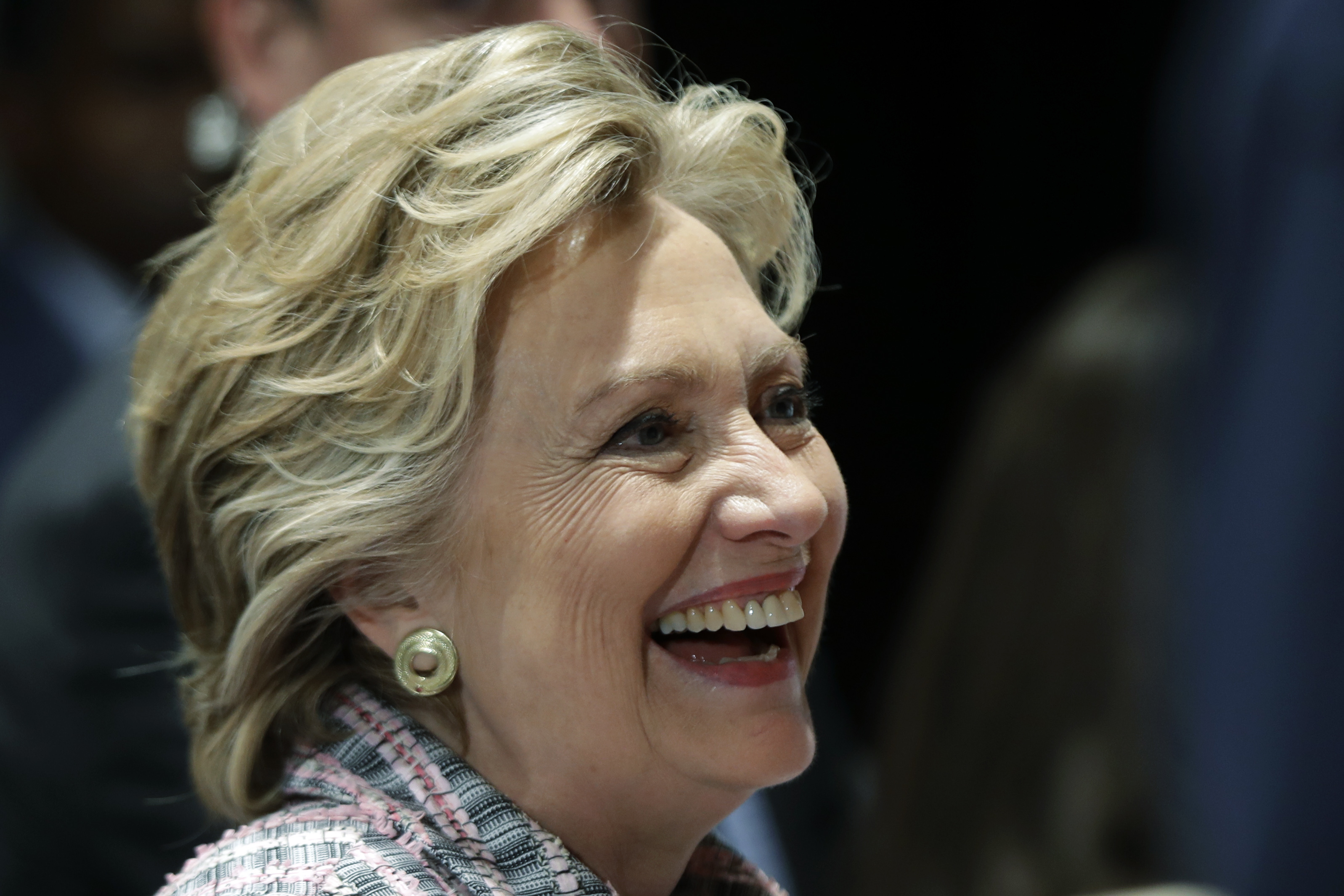 Clinton Takes Double-Digit Lead Over Trump In New ABC Poll - TPM ...