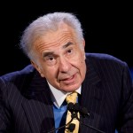 Private equity investor Carl Icahn speaks at the World Business Forum on Thursday, Oct. 11, 2007 in New York. (AP Photo/Mark Lennihan)
