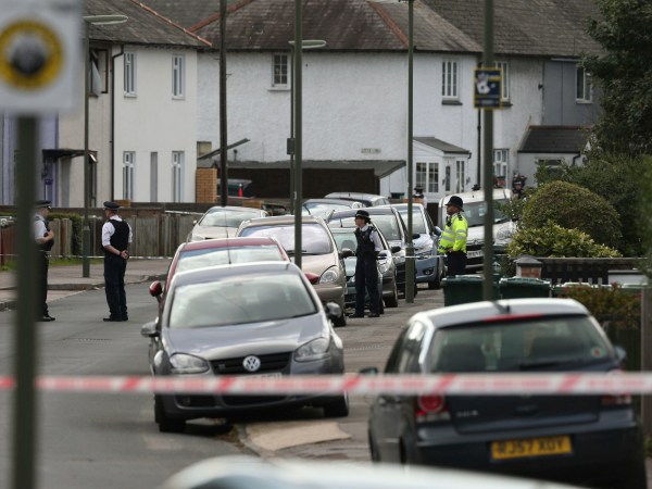 Police officers taking part in an operation in Cavendish Road, Sunbury-on-Thames, Surrey, as part of the investigation into the Parsons Green bombing. PRESS ASSOCIATION Photo. Picture date: Saturday September 16, 2017. The raid comes after the arrest of an 18-year-old man in Dover earlier on Saturday who is understood to be the suspected bomber. See PA story TRANSPORT Explosion. Photo credit should read: Jonathan Brady/PA Wire