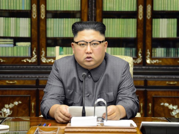 ２１日、平壌の朝鮮労働党中央委員会庁舎で、米国のトランプ大統領の国連総会演説に対して朝鮮国務委員会委員長声明を発表する金正恩党委員長（朝鮮中央通信＝朝鮮通信）
