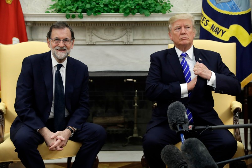 President Donald Trump meets with Spanish Prime Minister Mariano Rajoy at the White House, Tuesday, Sept. 26, 2017, in Washington. (AP Photo/Evan Vucci)