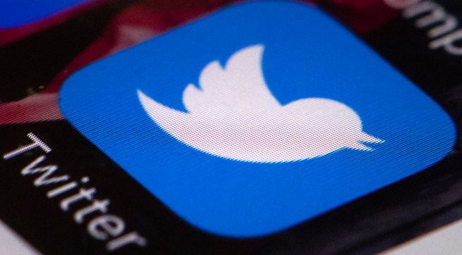 **HOLD FOR STORY S HALL** Show is a Twitter mobile phone icon in Philadelphia, Wednesday, April 26, 2017. (AP Photo/Matt Rourke)