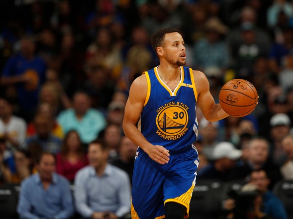 Golden State Warriors guard Stephen Curry (30) in the first half of an NBA basketball game Thursday, Nov. 10, 2016, in Denver. (AP Photo/David Zalubowski)
