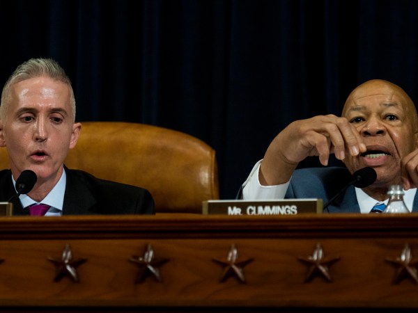 WASHINGTON, DC - OCTOBER 22:  Chairman Trey Gowdy (R-SC) and Co Chairman Elijah Cummings (D-MD) argue while former Secretary of State Hillary Clinton testifies before the House Select Committee on Benghazi on Capitol Hill in Washington, DC Thursday October 22, 2015. (Photo by Melina Mara/The Washington Post)