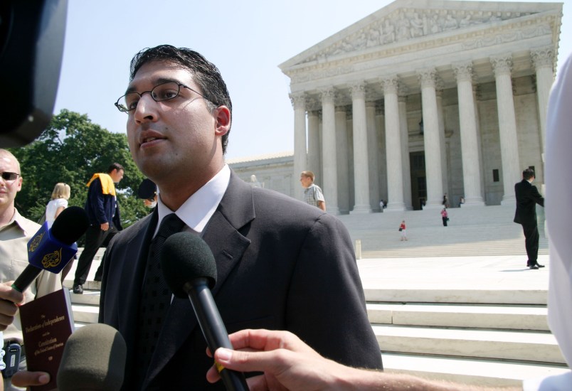 Neal K. Katyal, attorney for Guantanamo Bay detainee Salim Ahmed Hamdan, speaks to reporters on the steps of the Supreme Court after the Court ruled in his favor, 5-3, Thursday June 29, 2006, in Washington, D.C. The ruling overturned a federal appeals decision, which upheld President Bush's right to try Guantanamo detainees before military trials. (Mauricio Rubio/MCT)