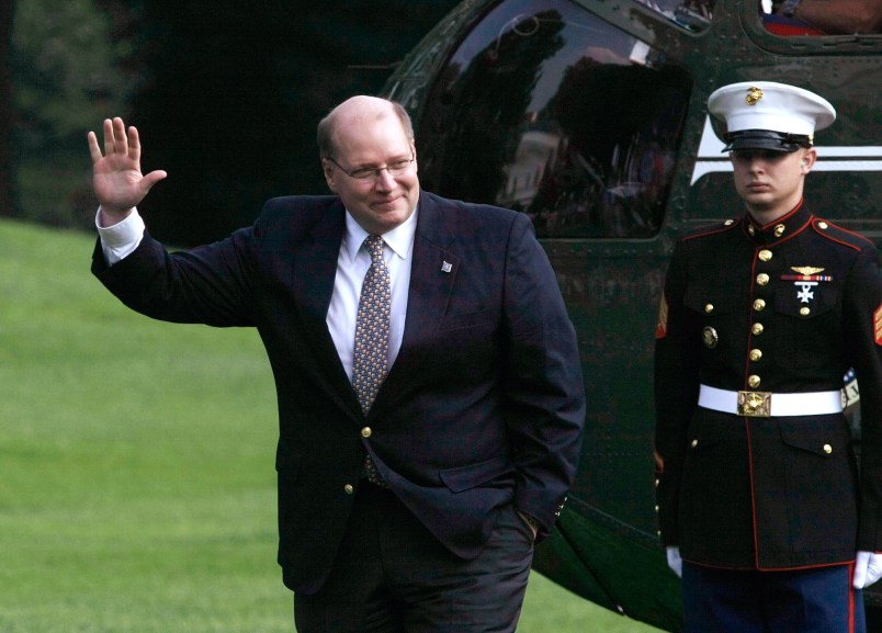 WASHINGTON - JULY 20:  White House Deputy Chief of Staff Joe Hagin waves after he returned to the White House from Crawford, Texas, with U.S. President George W. Bush and first lady Laura July 20, 2008 in Washington, DC. Hagin is leaving his position at the White House for a private sector job.  (Photo by Alex Wong/Getty Images)