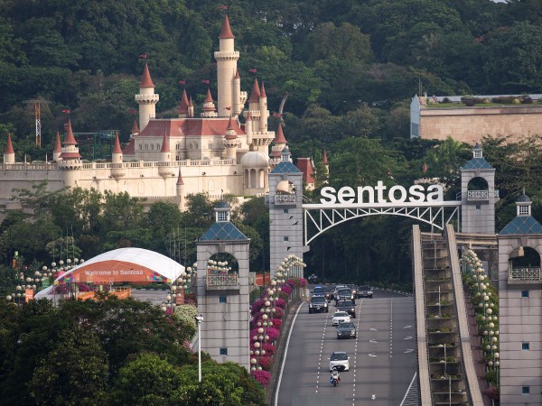 SINGAPORE, SINGAPORE - JUNE 12: U.S President Donald Trump's motorcade departs Sentosa island on June 12, 2018 in Singapore. U.S. President Trump and North Korean leader Kim Jong-un held the historic meeting between leaders of both countries on Tuesday morning in Singapore, carrying hopes to end decades of hostility and the threat of North Korea's nuclear programme. (Photo by Ore Huiying/Getty Images)