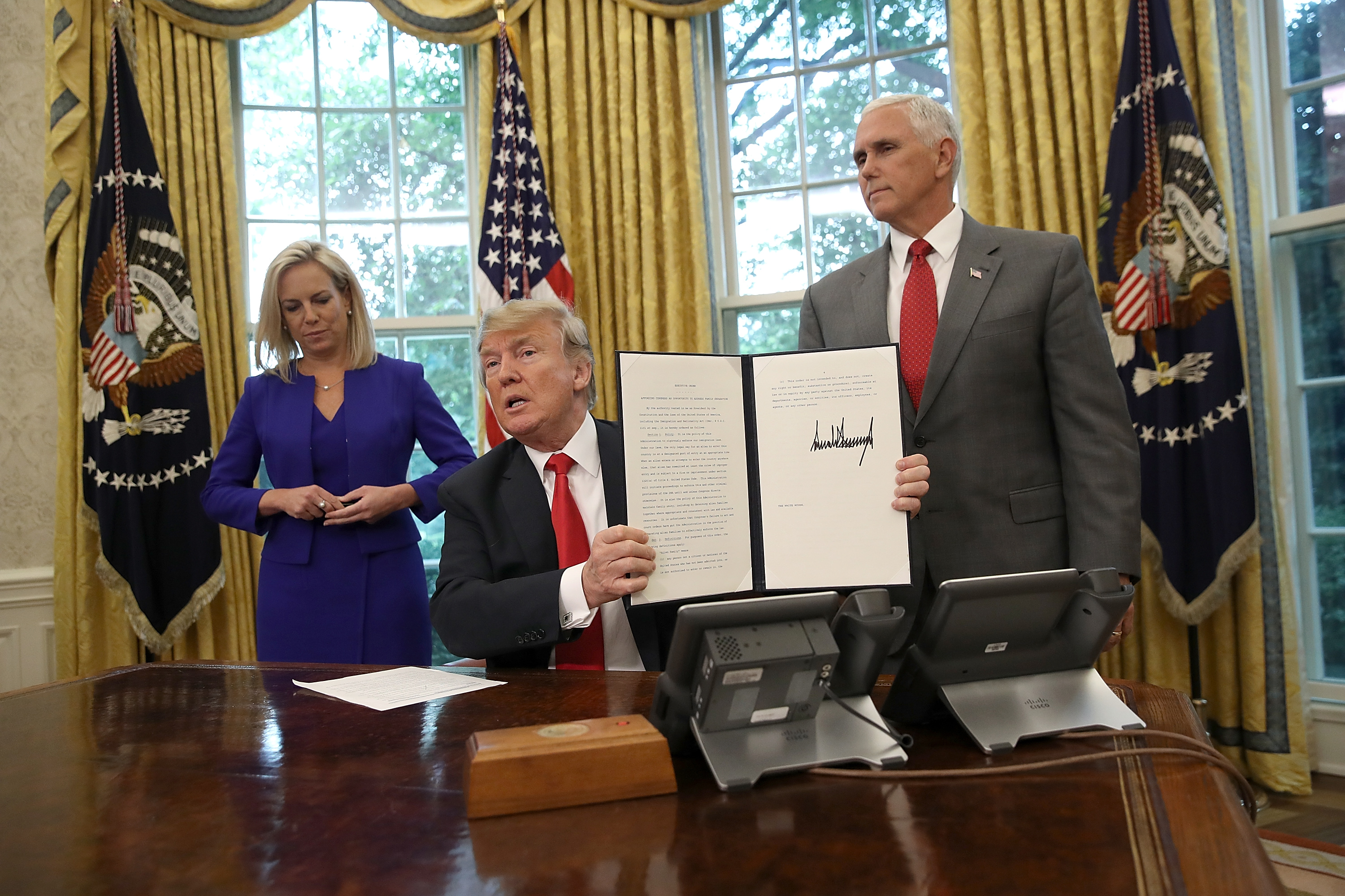 Trump Signs Order To Keep Migrant Families Detained Together ...