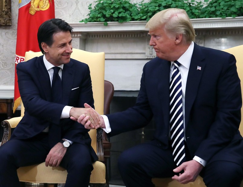 WASHINGTON, DC - JULY 30:  U.S. President Donald Trump (R) shakes hands with Prime Minister of the Italian RepublicÊGiuseppe Conte in the Oval Office on July 30, 1018 in Washington, DC. Among the topics to be discussed is trade and NATO.  (Photo by Mark Wilson/Getty Images)