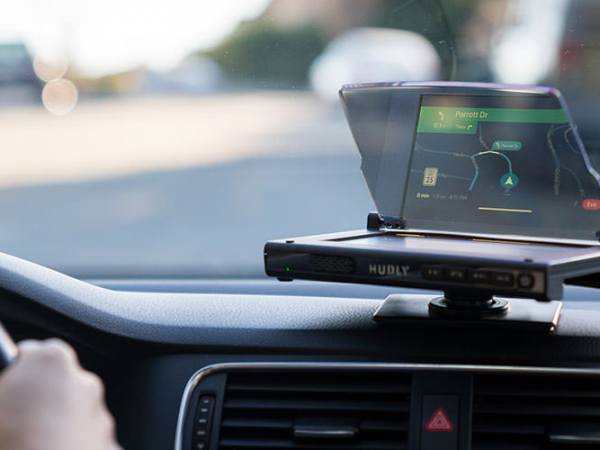 The Hudly Wireless Smart Driving Display and Hudly Lite keep your eyes on the road without losing track of your smartphone’s navigation.