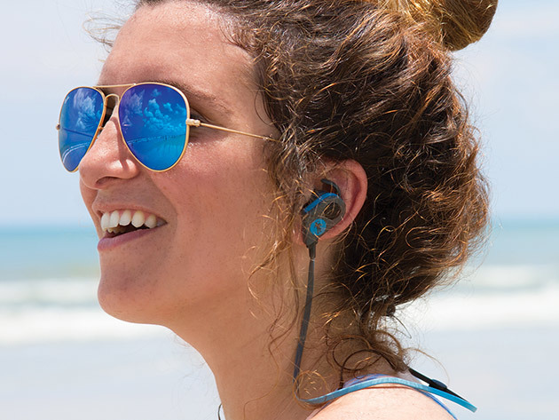 The FRESHeBUDS Pro Magnetic Bluetooth Earbuds have impeccable sound quality and a pull-and-play magnet feature.