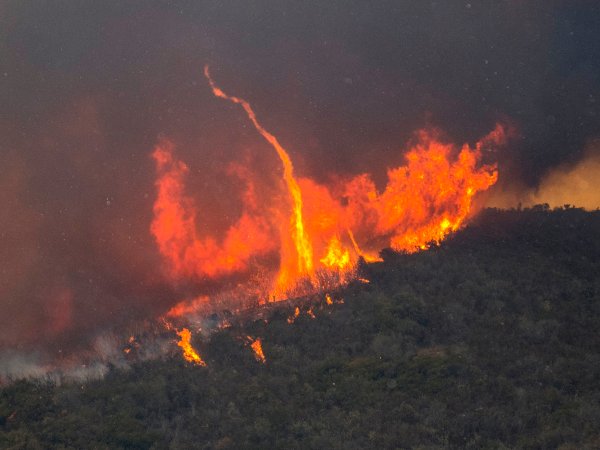 The Holy fire burns in the Cleveland National Forest behind homes along Crystal Ridge Court in Lake Elsinore on Wednesday afternoon, August 8, 2018. (Photo by Mark Rightmire, Orange County Register/SCNG)