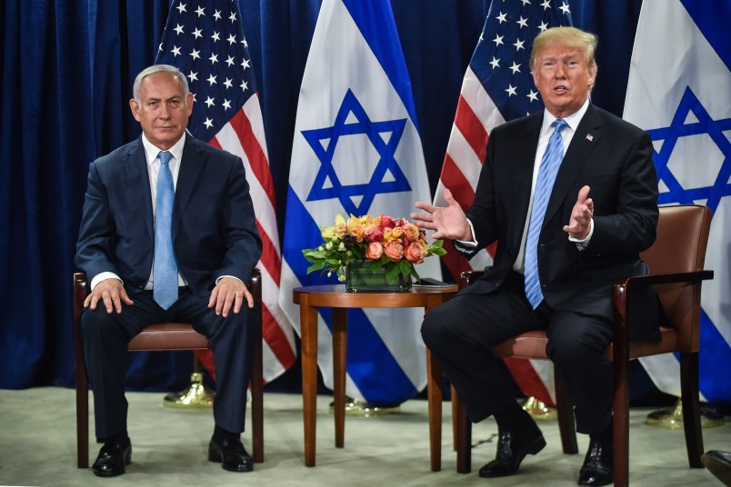 US President Donald Trump (R) meets with Israeli Prime Minister Benjamin Netanyahu on September 26, 2018 in New York on the sidelines of the UN General Assembly. (Photo by Nicholas Kamm / AFP)        (Photo credit should read NICHOLAS KAMM/AFP/Getty Images)