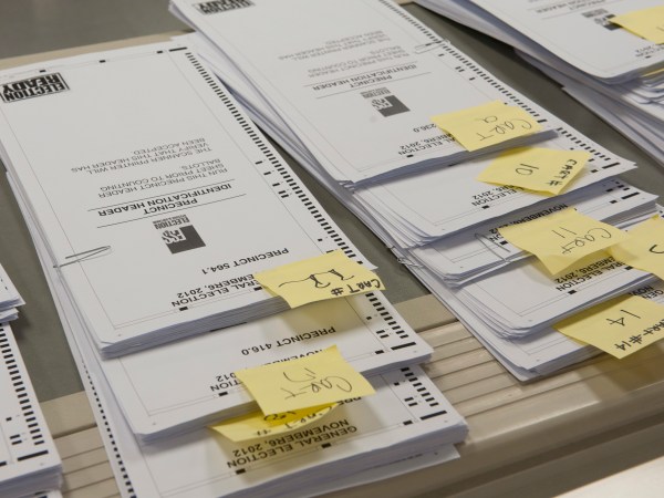 November 6, 2012 RETURNED ABSENTEE BALLOTS ORGANIZED BY PRECINTS FOR ALL OF MIAMI DADE.  310,000 ABSENTEE BALLOTS WENT OUT IN MIAMI.  212,00 WERE RETURNED AS OF  YESTERDAY. ELECTION DAY IN SOUTH FLORIDA