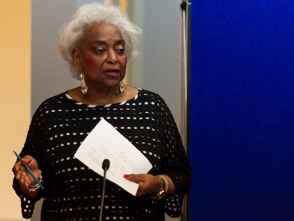 Brenda Snipes, supervisora de Elecciones del Condado Broward, en sus oficinas en Lauderhill, Florida, el domingo pasado. (Matias J. Ocner/Miami Herald)