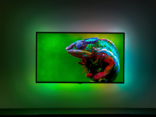 The DreamScreen 4K Total Surround Lighting Kit casts beautiful hues beyond your TV’s screen.