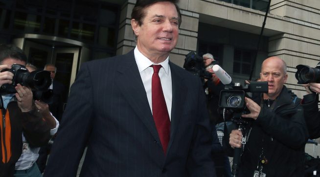WASHINGTON, DC - NOVEMBER 06:  Former Trump campaign manager Paul Manafort leaves the Prettyman Federal Courthouse after a bail hearing November 6, 2017 in Washington, DC. Manafort and his former business partner Richard Gates both pleaded not guilty Monday to a 12-charge indictment that included money laundering and conspiracy.  (Photo by Mark Wilson/Getty Images)