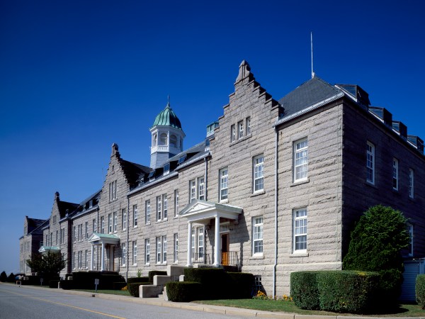 Strolling in Pershing Park on Pennsylvania Avenue, Washington, D.C.