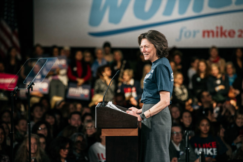NEW YORK, NY - JANUARY 15: Diana Taylor addresses the crowd during a campaign rally for 2020 Democratic presidential candidate Mike Bloomberg on January 15, 2020 in New York City. The event marked the kickoff of Bloomberg's "Women For Mike" outreach campaign. (Photo by Scott Heins/Getty Images)