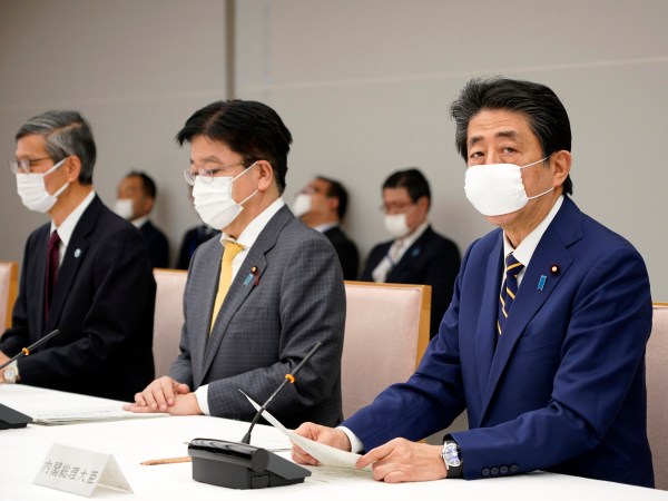 Japanese Prime Minister Shinzo Abe (R) declares state of emergency during a meeting of the task force against the novel coronavirus (COVID-19) at the prime minister's official residence in Tokyo, Japan, 07 April 2020. Prime Minister Abe declared a state of emergency in Japan amid increase of infection cases. /// Dear all, I will be sending 7 pictures of: Japanese Prime Minister Shinzo Abe declares state of emergency during a meeting of the task force against the novel coronavirus (COVID-19) at the prime minister's official residence in Tokyo, Japan, 07 April 2020. Bests, Franck -- ---------------------------------------------------------------------------------------------- Franck Robichon Chief Photographer Japan epa (european pressphoto agency) Jiji Press Bldg 13F 5-15-8 Ginza, Chuo-ku Tokyo 104-0061 JAPAN tel: 81-3-5565-5574 fax: 81-3-6368-6126 mobile: 81-90-9670-0569 epa european pressphoto agency b.v. phone: 49 69 244 321 842 fax: 49 69 244 321 849 email: robichon@epa.eu for non-personal email please use: japan@epa.euepa european pressphoto agency b.v. am hauptbahnhof 16 60329 frankfurt Germany president CEO: Joerg Schierenbeck commercialreg.noB 28280 Frankfurt Please visit our website: www.epa.eu The information contained in this email is intended only for the person or the entity to which it is addressed and may contain confidential and/or privileged material. If you are not the intended recipient of this e-mail, the use of this information or any disclosure, copying or distribution is prohibited and may be unlawful. Email transmission cannot be guaranteed to be secure or error-free. Therefore, we do not represent that this information is complete or accurate and it should not be relied upon as such. If you received this email in error, please contact the sender and delete the material from any computer. ----------------------------------------------------------------------------------------------