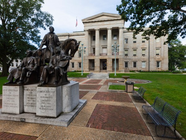 USA, VEREINIGTE STAATEN VON AMERIKA, RALEIGH, 26.09.2011: North Carolina State Capitol, Sitz des Bueros des Gouverneurs von North Carolina. | USA, UNITED STATES OF AMERICA, RALEIGH, 26.09.2011: North Carolina State Capitol, housing the offices of the Governor of North Carolina. |