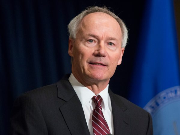 Wayne LaPierre, executive vice president of the National Rifle Association (NRA), speaks during a news conference in Washington.  The NRA, the powerful U.S. gun rights lobby, went on the offensive on Friday arguing that schools should have armed guards.