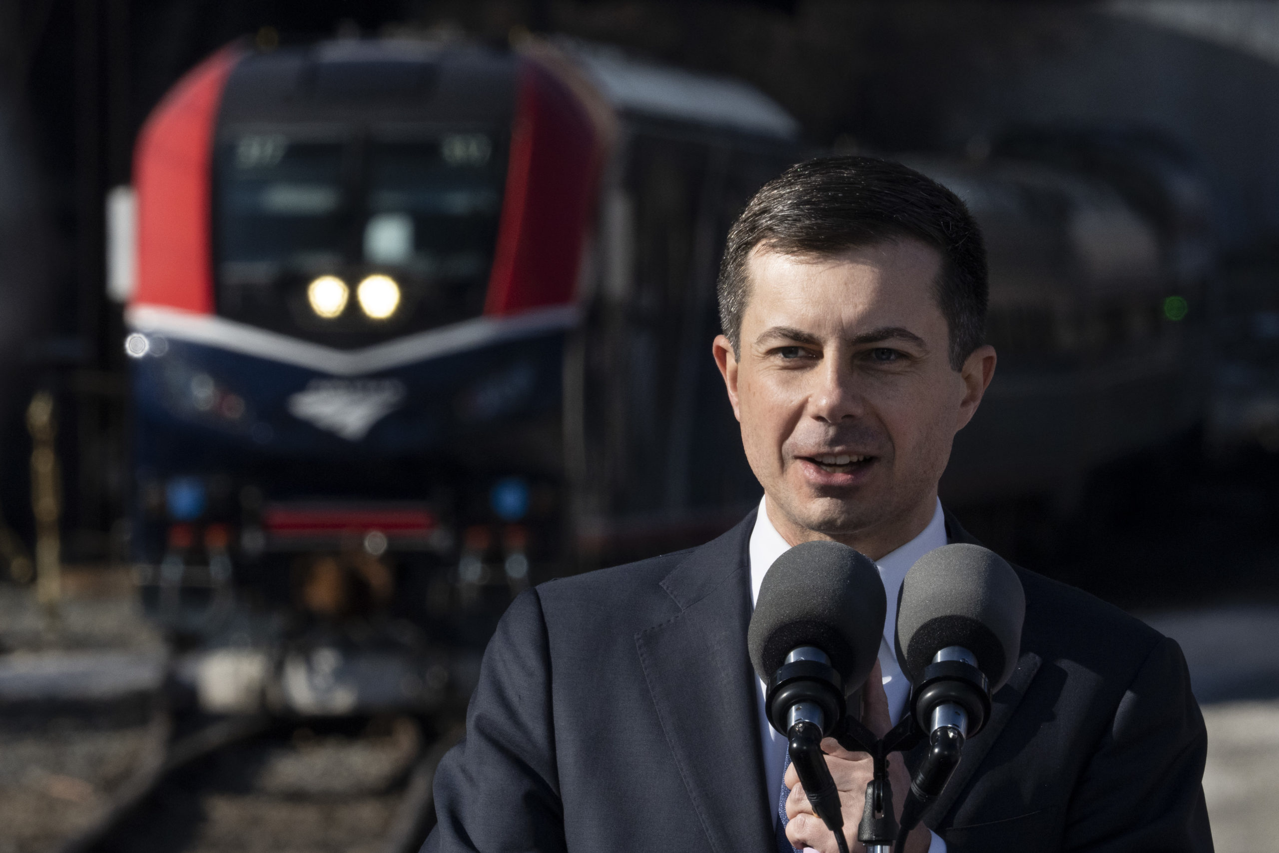 What Pete Buttigieg Could Do To Deal With The Horrors Of Air Travel In 2023