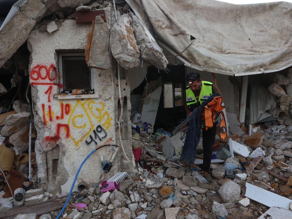 History from the River to the Sea and Across the Ocean