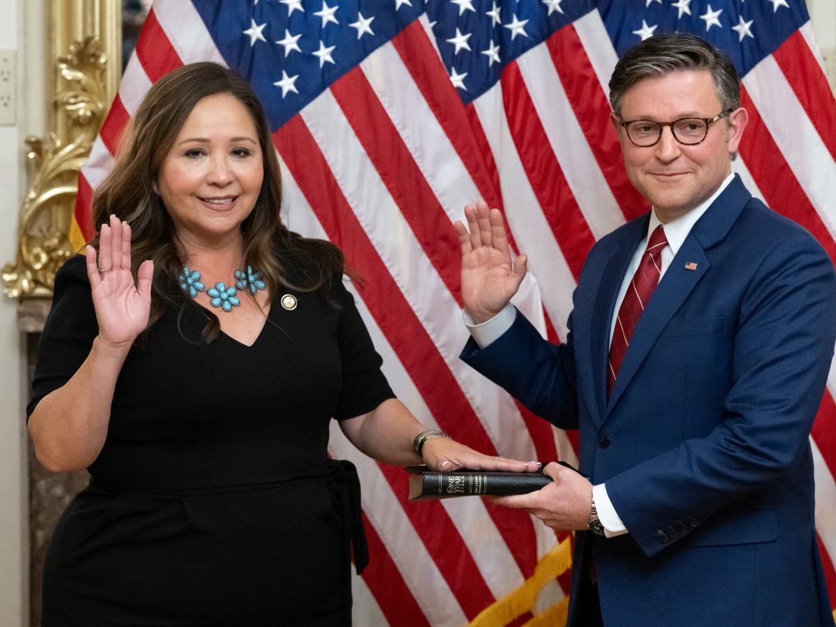 Arizona Dem Sworn In After Weeks of Delay by Speaker Johnson