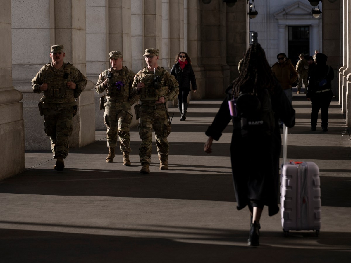 Supreme Court Blocks Trump’s National Guard Occupation of Chicago