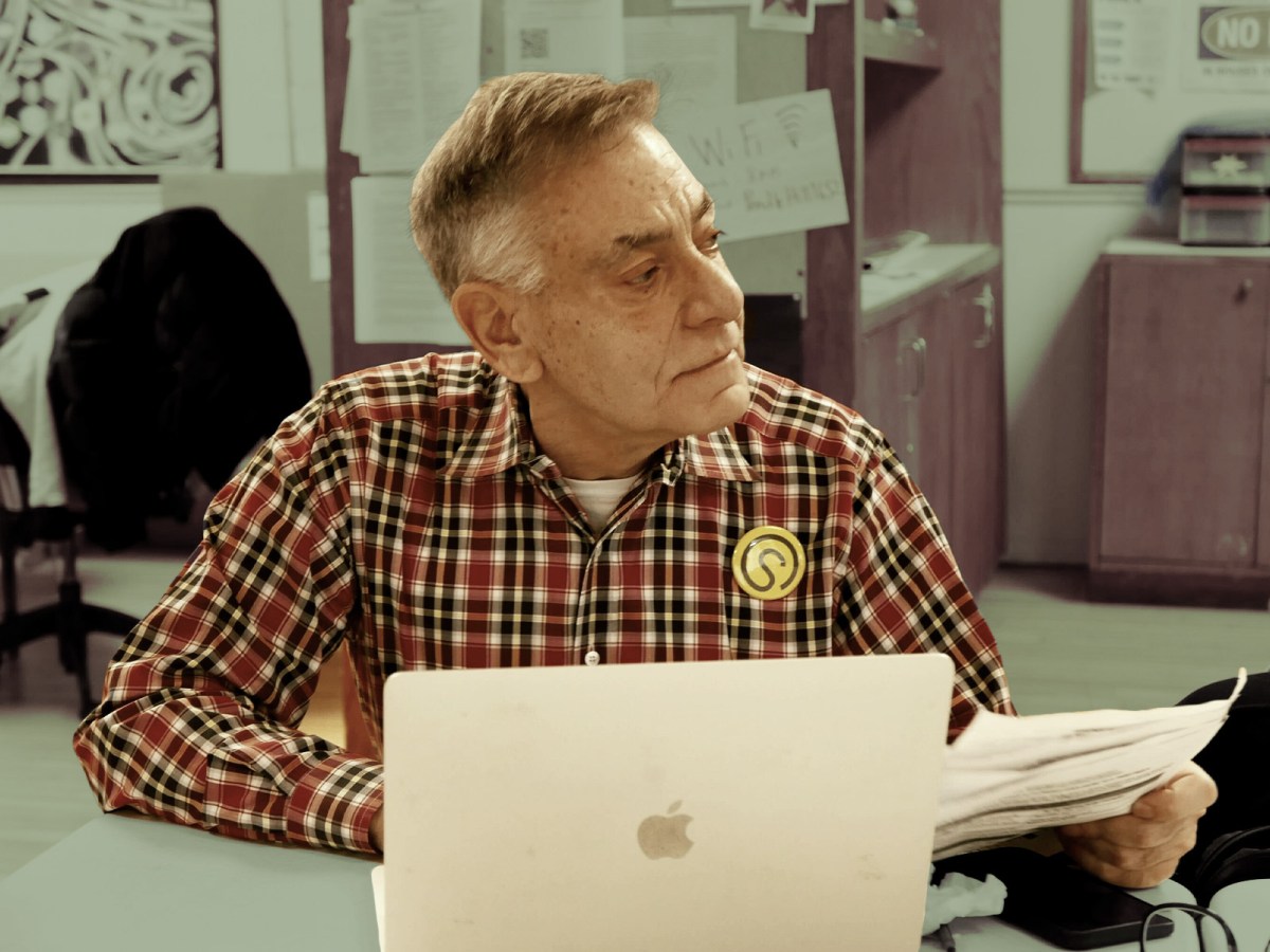 Underground Legal Clinics Offer a Lifeline to Migrants Facing Mass Deportation 