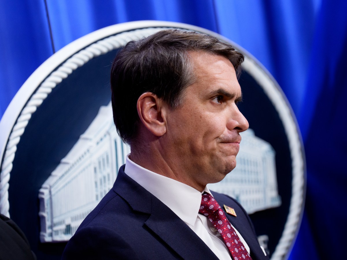 Top DOJ Official Shut Down Enforcement Against Crypto Companies While Holding More Than $150,000 in Crypto Investments