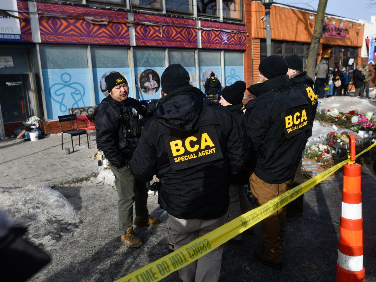 Why Local Law Enforcement Rarely Investigates Federal Officers