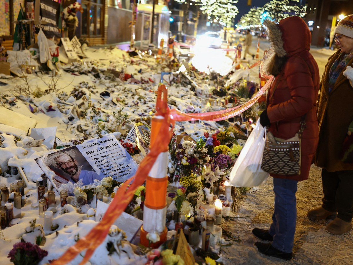 In Odd Ruling, Trump Judge Acknowledges Admin’s ‘Troubling’ Response to Pretti Killing, but Dismisses Concerns About Evidence Tampering 