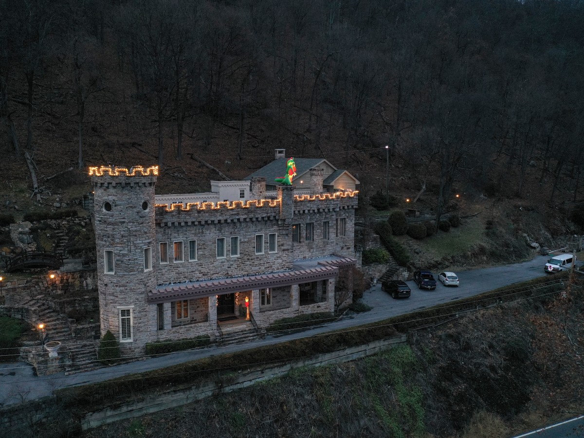 A White Nationalist Publication Took Over a West Virginia Castle. I Got Inside. 