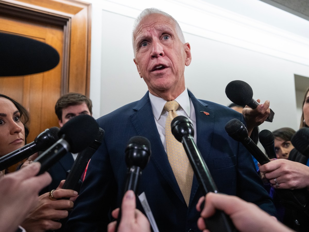 Tillis Ends Blockade of Trump’s Fed Chair Nom After DOJ Drops Powell Investigation