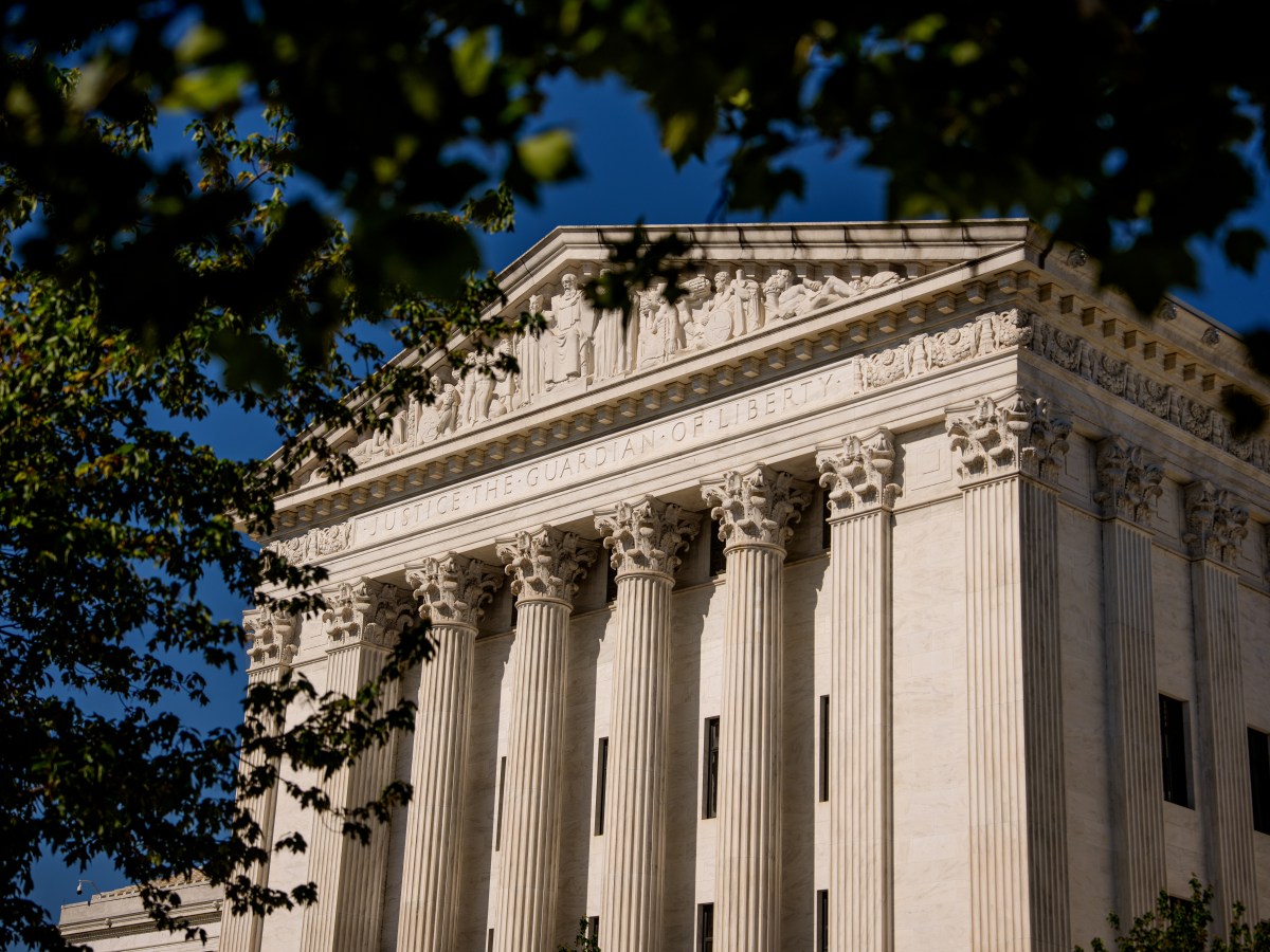 SCOTUS Helps Louisiana Republicans Obliterate Black, Dem District Ahead of Midterms
