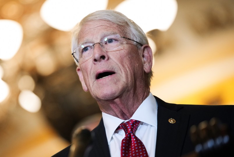 Congress Receives Iran Deal and Some Senate Republicans Immediately Criticize It