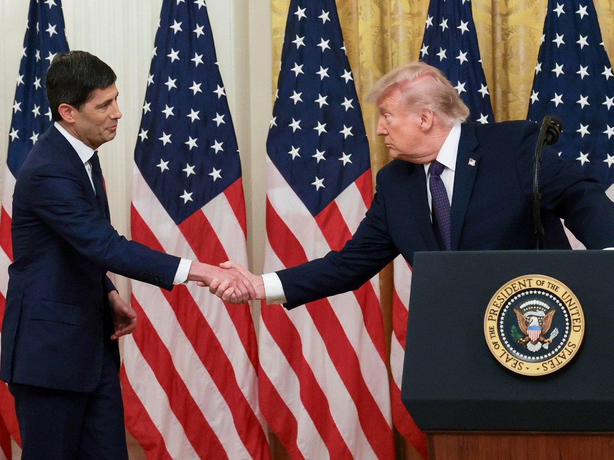 Fed Chair Kevin Warsh Heads to First Rate Decision Under a Cloud of Distrust About His Independence