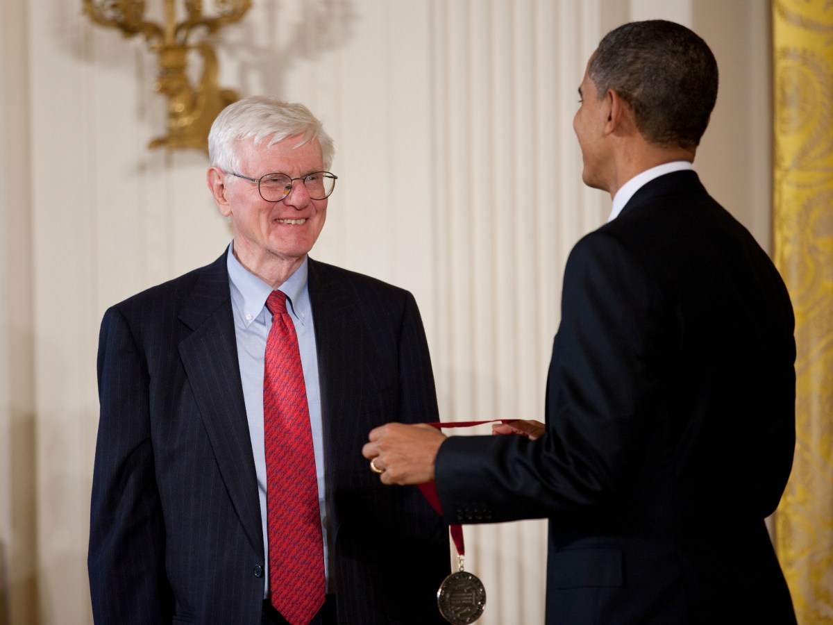 Gordon Wood Dies at 92