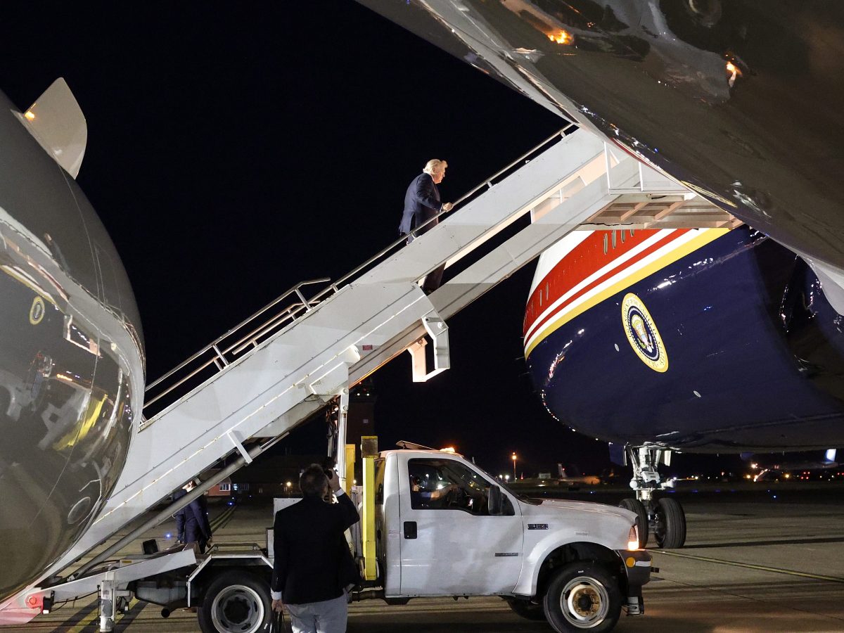 Trump Shoots Messenger for Exposing His Risky New Air Force One Fiasco