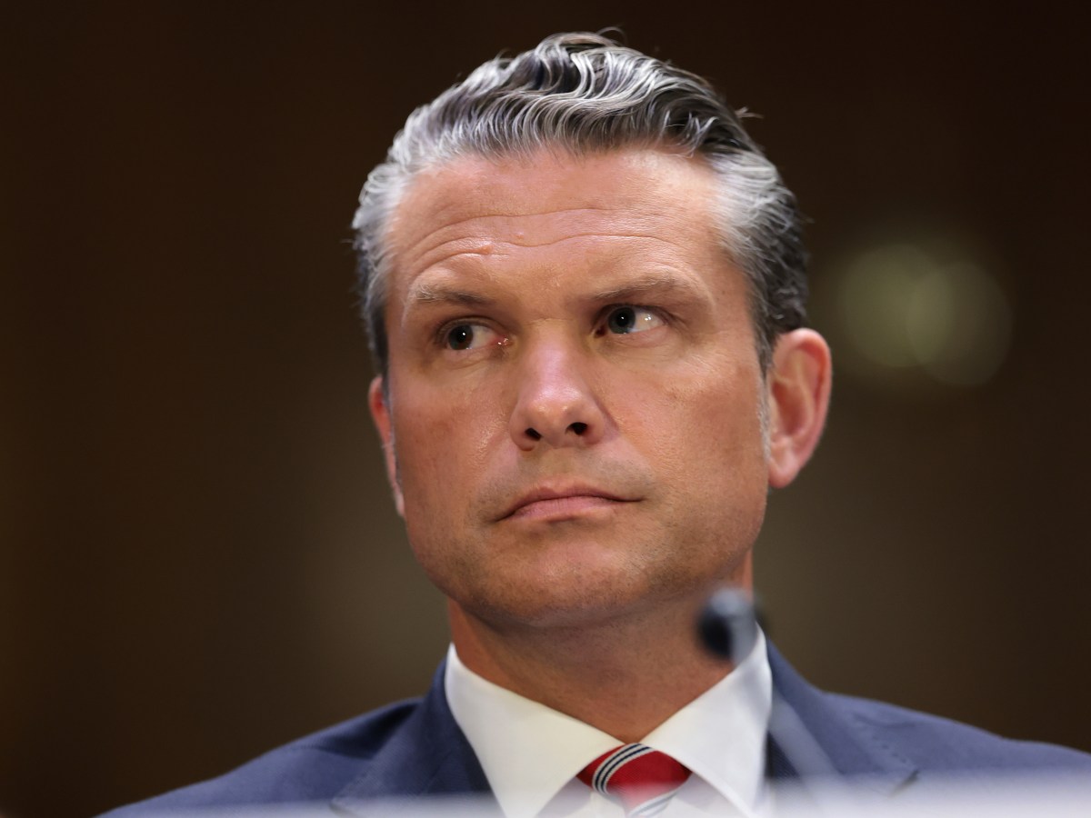 Hegseth Sidesteps Murkowski Question About Backdoor War Authorization