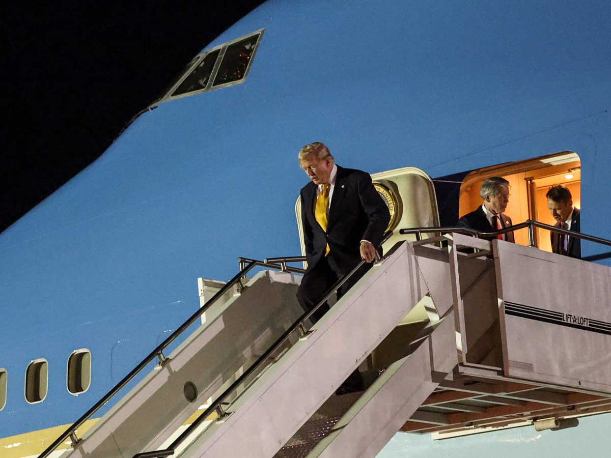 Trump Uses Press Corps as Decoy to Evade Iran Threat